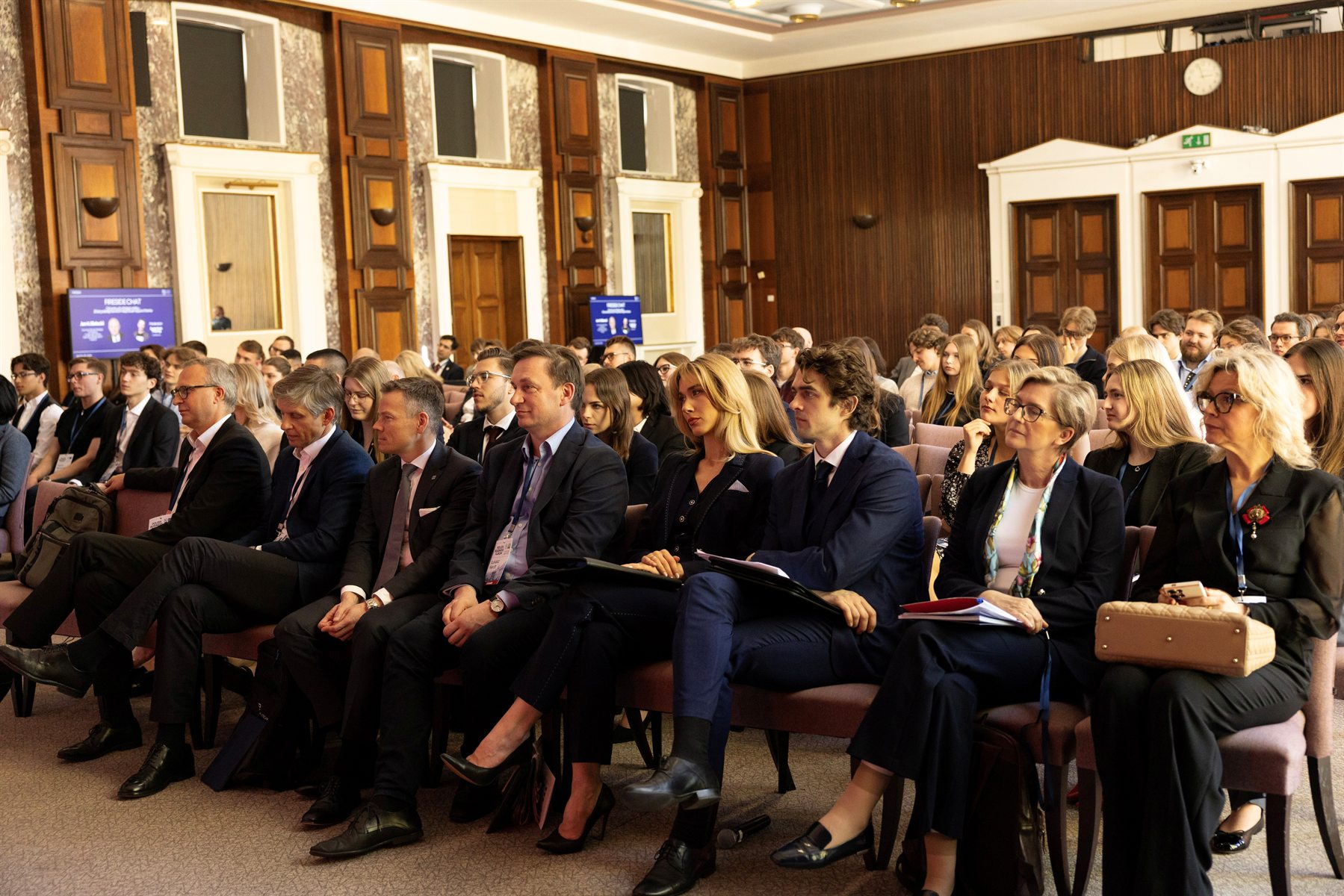 A full audience during a Polish Business Forum session